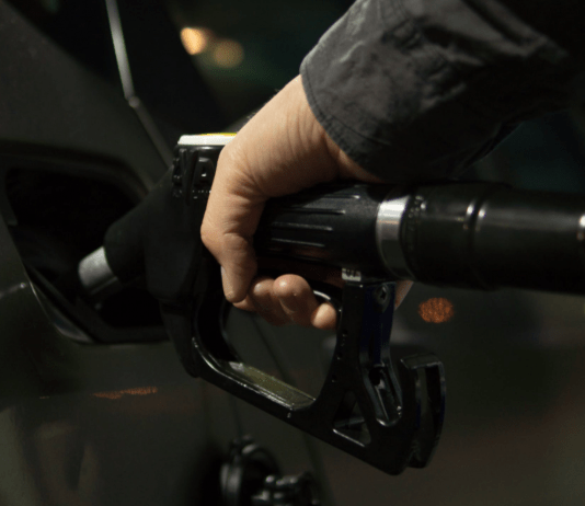 The petrol prices have fallen again yesterday. It is the second time the pump prices had dropped after last week’s changes due to crude oil plunged to record lows, taking a litre of gas to below $2 for the first time in several years
